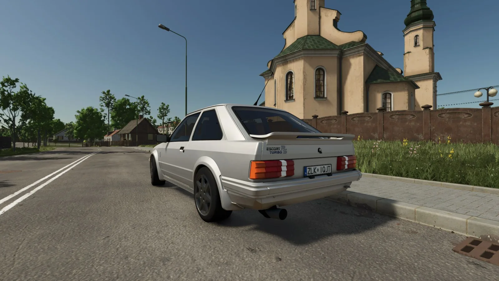 Ford Escort RS Turbo 1986 FS25 - screenshot 2