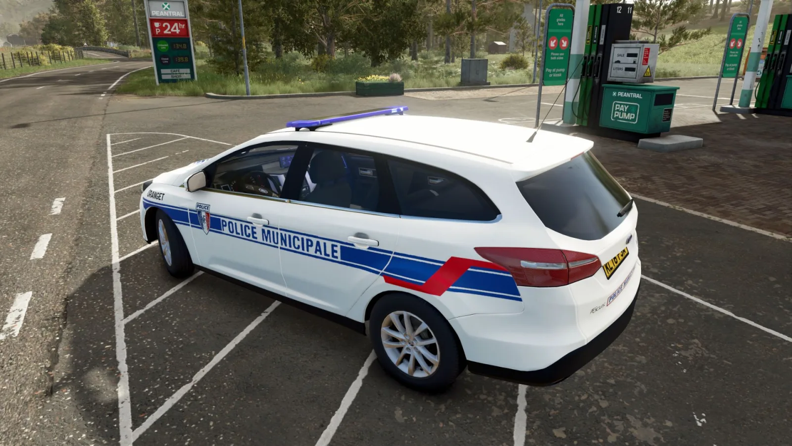 Ford Focus SW 2014 FS25 - screenshot 2