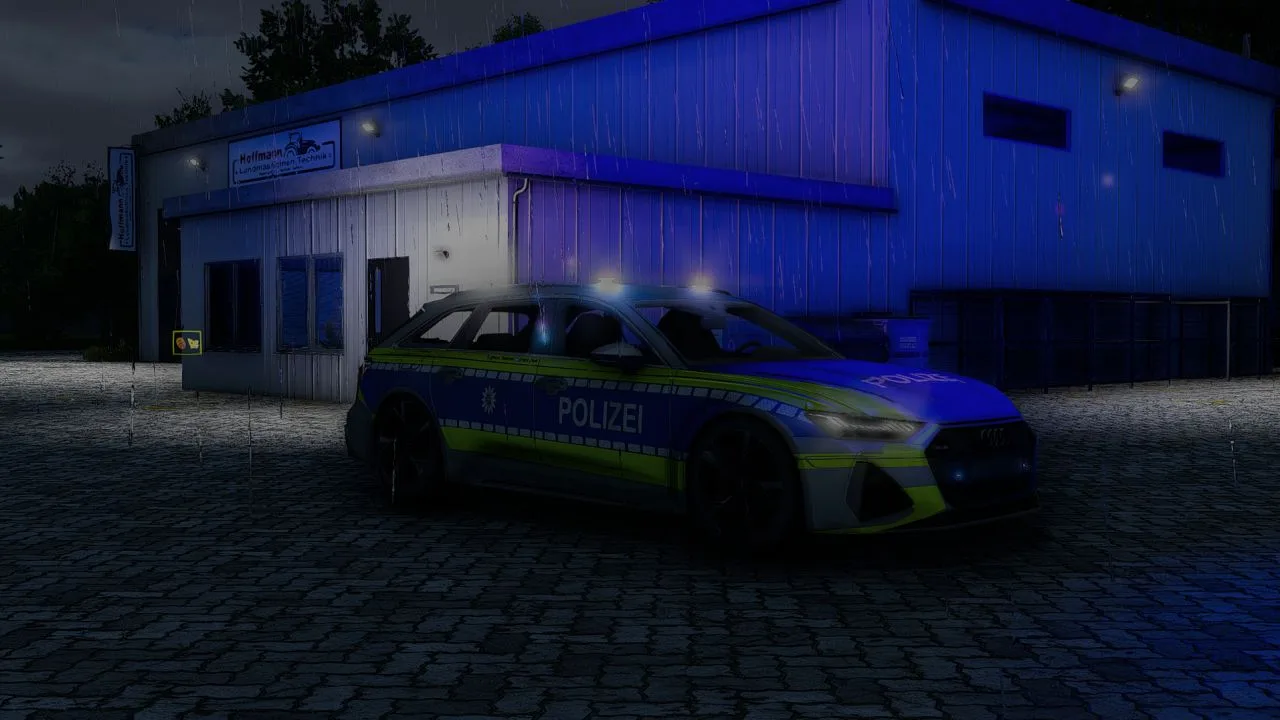 Audi RS6 police FS25 - screenshot 2