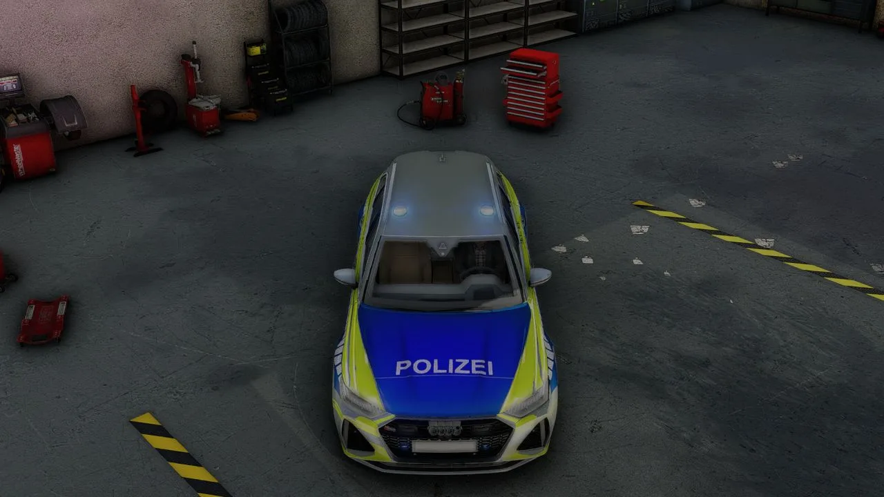 Audi RS6 police FS25 - screenshot 3