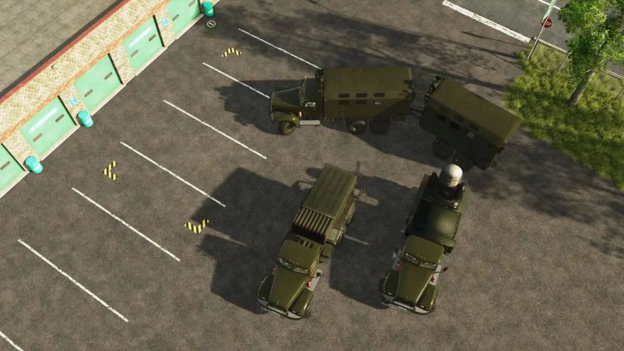 Soviet-Era Military Truck Fleet FS25 - screenshot 2