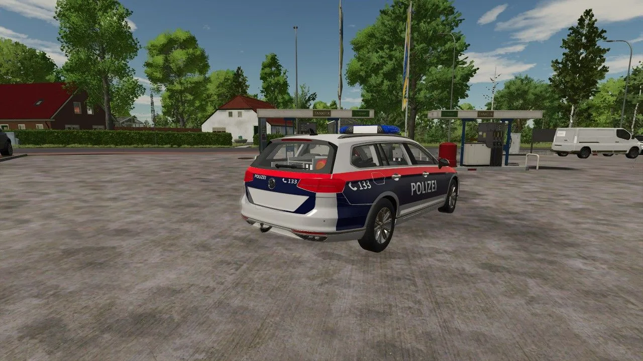 Volkswagen Passat B8 2015 Austrian Police FS25 - screenshot 2