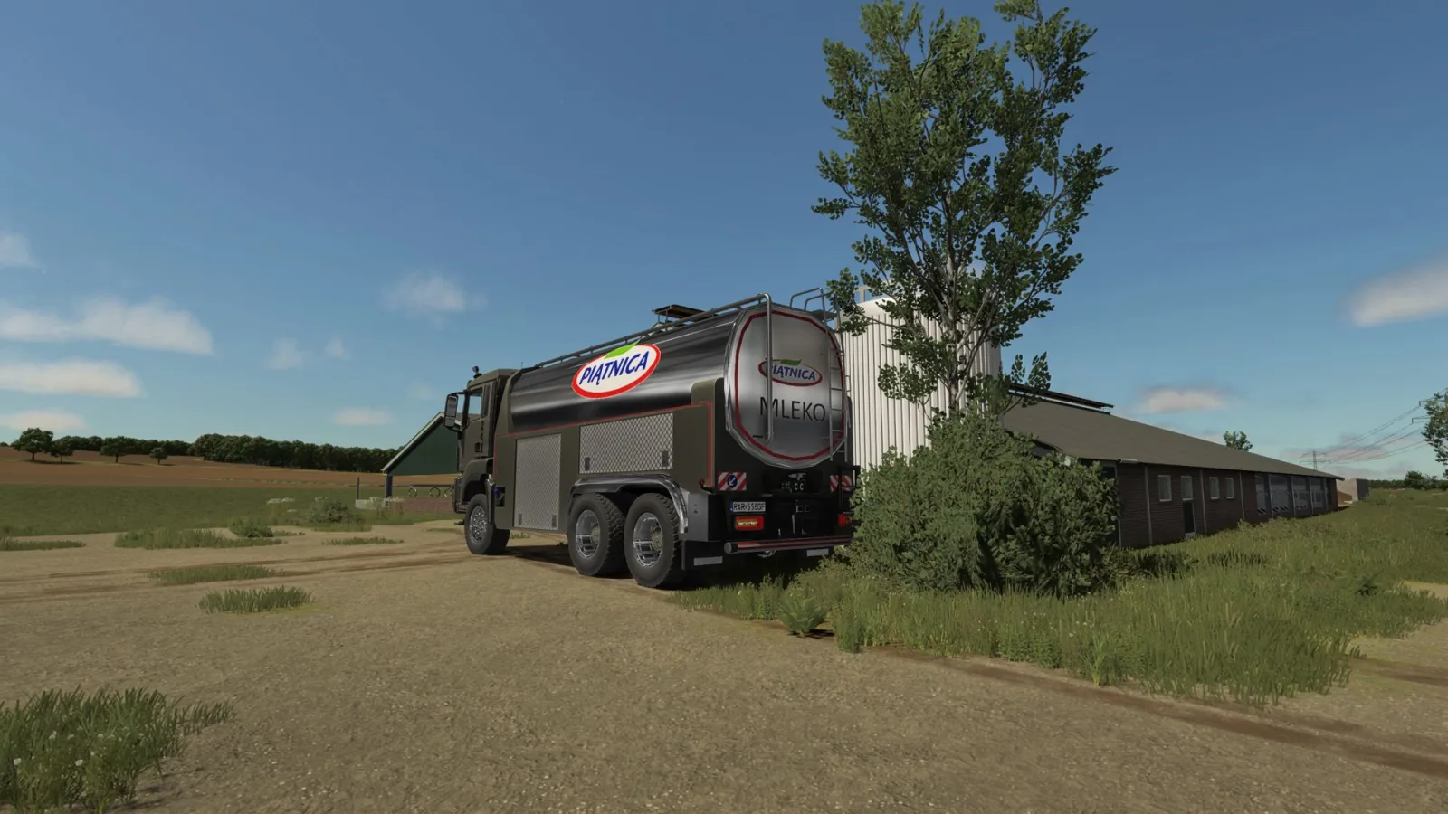 Polish dairy companies' trucks FS25 - screenshot 2